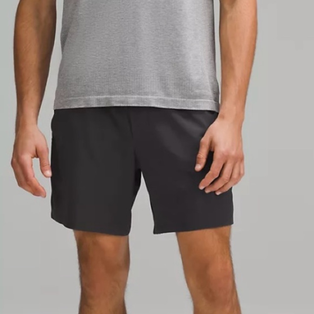 Lululemon Men's pace breaker Black Athletic Shorts medium linerless
